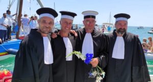 Les prud’hommes pêcheurs de Palavas en tenue de magistrat.